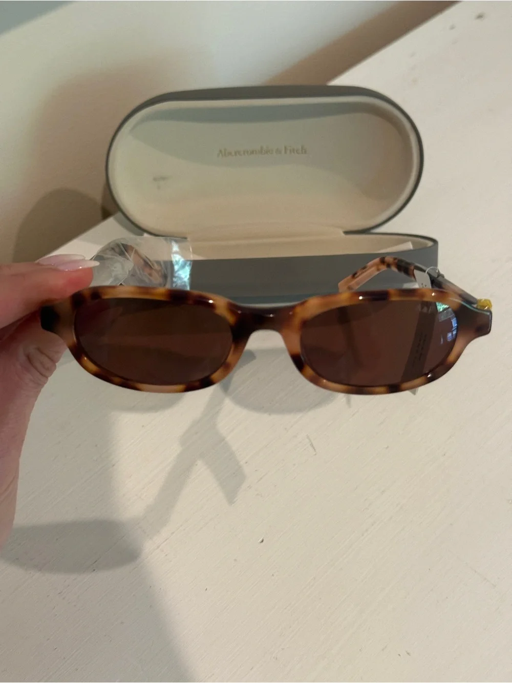Abercrombie & Fitch Tortoiseshell Oval Sunglasses with Brown Lenses